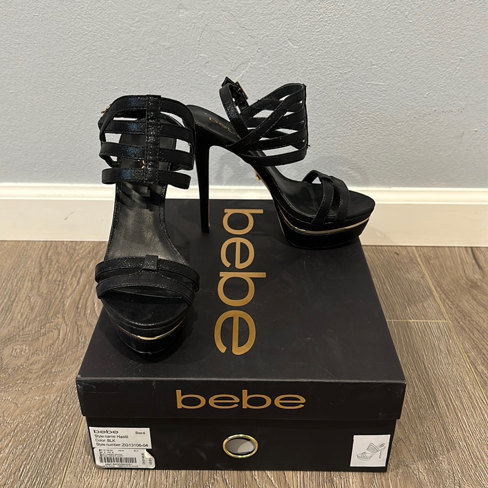 Unworn BeBe platform heels. size 6.